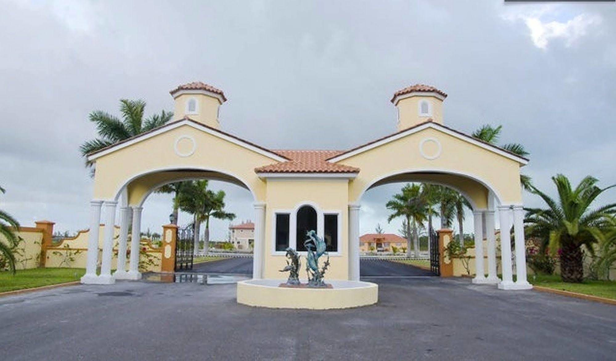Taste Of Paradise Coral Harbour Bagian luar foto